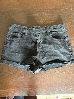 Wild Fable black jean shorts size 14